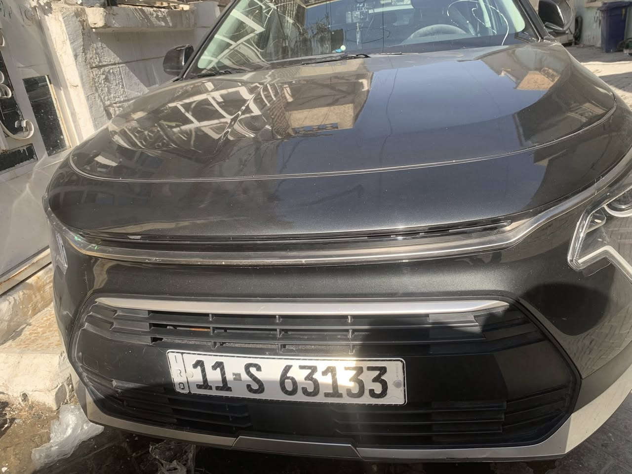 ❗️يالله   السلام عليكم ❗️
للبيع:
كيا نيرو هايبرد موديل 2024 
ماشيه 39000ميل
هايبرد فئه EX
لون رصاصي 
اضائه LED داخليه تتغير مع مودات القياده
جناح خلفي مدمج 
هاند بريك كهربائي 
مسند وسطي 
مساحات تخزين 
وحاملات اكواب
رادارات 
مثبت سرعه تفاعلي 
مانع تصادم 
حساسات 360
نقاط عمياء 
نظام المحافظه على المسار 
التحذير عند الخروج من المسار 
تحذير ستيرن عند الخطر (هزاز)
شاشه 
تدعم ابل كاربلاي 
واندرويد اوتو
منافذ شحن تايب سي في الكراسي الخلفيه 
انظمه قياده
السياره كلش حلوه وناعمه جديده 
حادثها جداً بسيط   بنيد ودعامية ❗️
رقم بغداد تحويل ثاني يوم 
مكان السياره بغداد ***********
السعر 160 وبيه مجال
