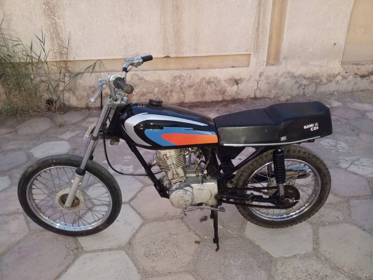السلام عليكم دراجه للبيع بدون سعر 350 علوان عمره ميسان
*********** وساب فقط
