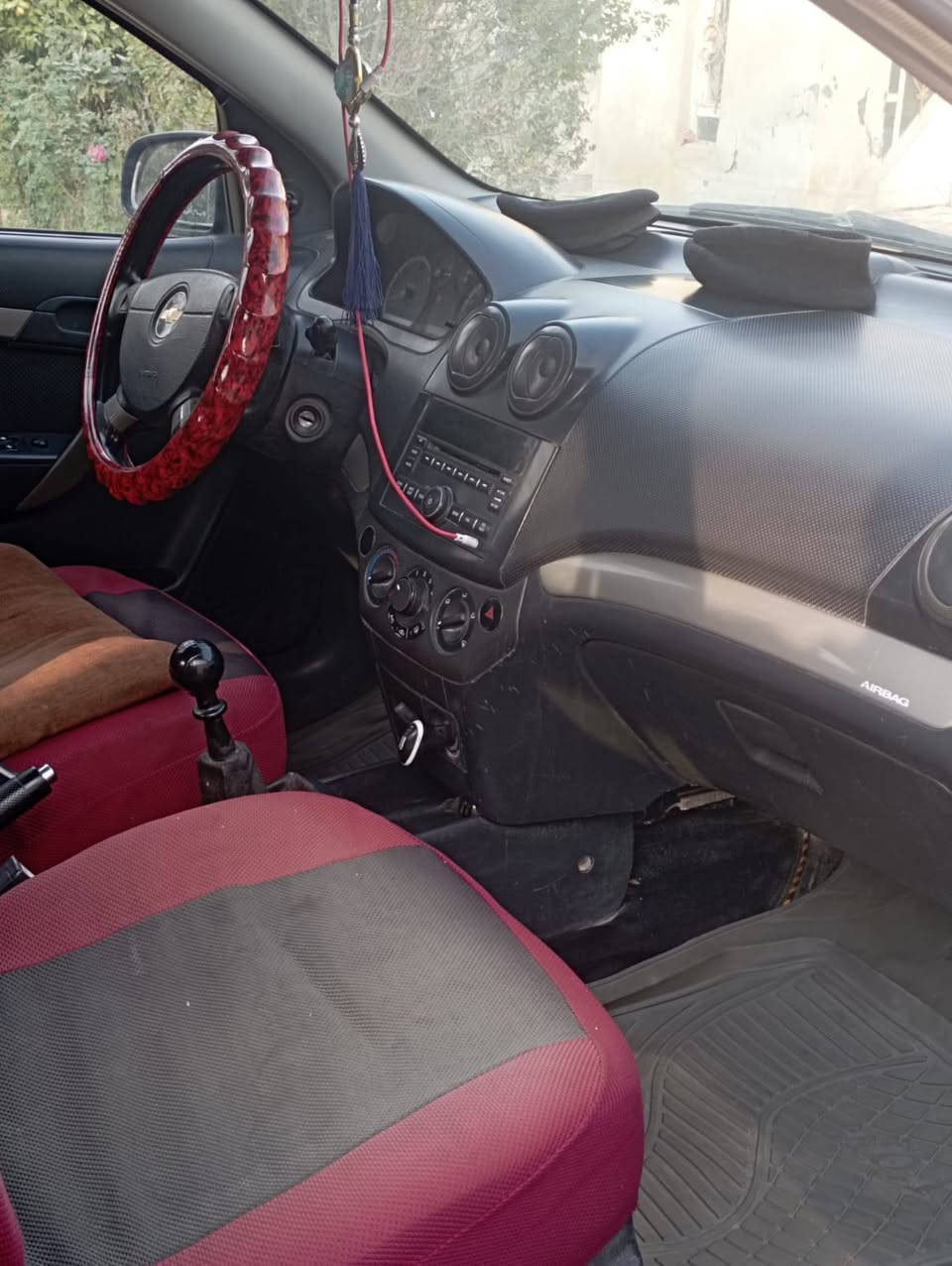 سلام عليكم افيو موديل 2009 رقم اربيل وكالة سياره مكفولة من الضربه دحجات بسيطه تبريد شغال مكينه 1600 سعر 57 وبيها مجال الاتصال ***********
