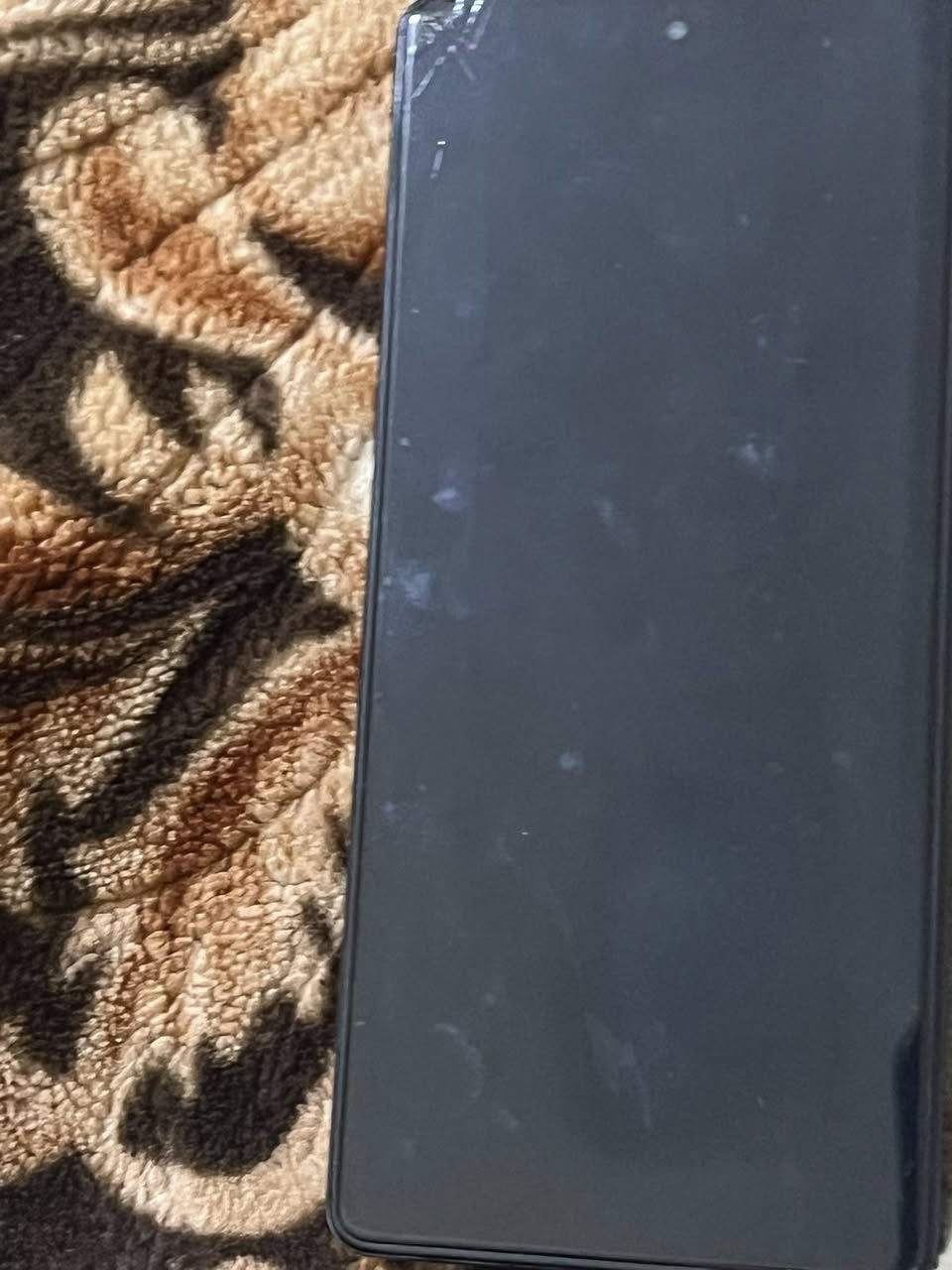 وحش الالعاب والمونتاج
تكنو بوفا 6برو 5G

ذاكره 256/رام 12+12

شاشه اموليد120 فريم

الصوت ستريو سماعتين بطاريه 6000 تيربو شحن

اضاءه خلفيه بالضهر للاشعارات 

بطاريه 95 جهاز نضيف بس بي كسر ب شاشه موضح ب صوره بس تشتغل طبيعي 
ب١٦٠وبيً مجال
***********
