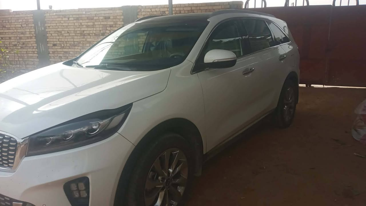 سورنتو موديل 2020
خليجي  رقم بغداد بسمي

فول مواصفات  واحد ع واحد 

مكفولة كفالة عامه

محرك  والكير كفالة عامة 

ماشيه 97 الف حقيقي

رقم بغداد باسمي انكليزي 

 المواصفات 

ستة سلندر 

7 راكب 

3 قطع تبريد 

بصمة تشغيل 

ابواب بصمة

مرايات شفط مع اشاير  

مري شفط 

علامة سورنتو بدوسة ضوئيه

حساسات امامي

حساسات خلفي

5 ويل كروم

شاشة 

فول تحكم ستيرن 

مكينة وكير وحدادية كلش جديده

زنون عالي  ناصي 

كشافات ضباب

كشن السايق ولراكب كهربائي

كامرة دوارة خلفية

ونعتذر عن الاطالة بعد بيه هواي مواصفات 

العنوان الديوانية 

***********
