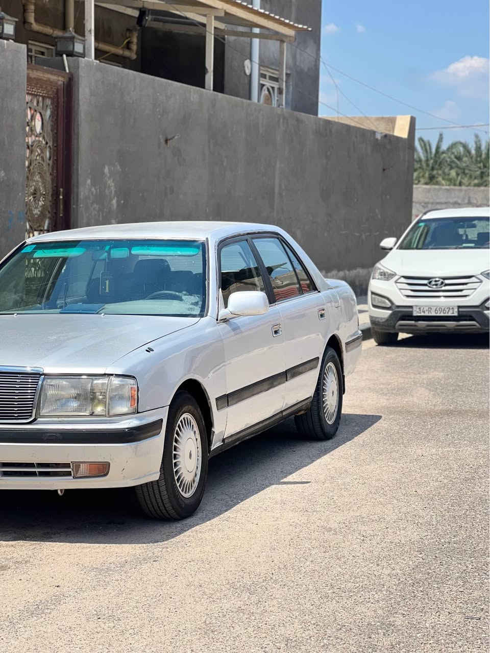 راس الثور مديل 2000 رقم بصرة تحويل ثاني يوم مكينة 3000 تخم تاير جديد باتري جديد حداديه جديدة تبريد ثلج سيارة جاهزه من كلشي ( مبدله الفخذه اليمنه مال الصدر ومصبوغه لجمالية ) العنوان البصرة السعر 65 وبيها مجال بسيط الرقم *********** المدينة, البصرة

