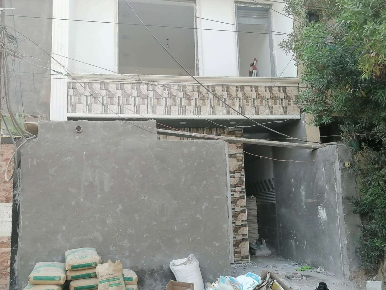 سلام عليكم خلفه تطبيك سيراميك جدران و ارضيات شغل كل على الليزر هاذي *********** *********** متفرغ حالين
