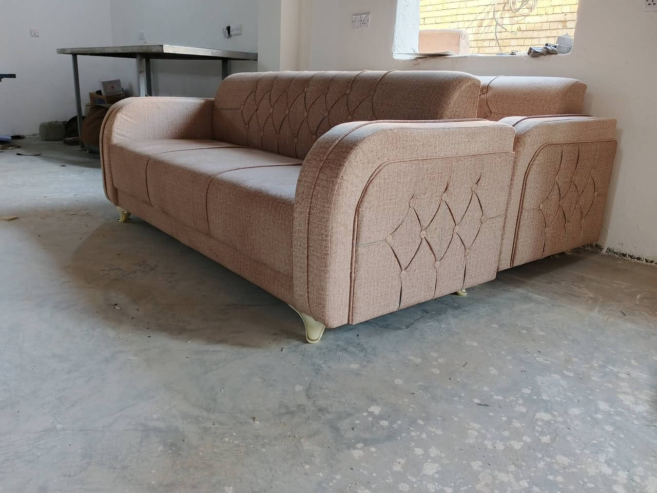 بسم الله وعلى بركه الله 

سلام عليكم ورحمه الله وبركاته يوجد لدينا تجهيز معارض لكافت الموديلات دوواين واتخامه وحسب الطلب 
وشغل درجه اولى بلاويد 
وقياسات وتخامه 
سفنج درجه اولى مميز اول 
وخشب جام روسي 
والقماش تركي درجه اولى 
***********وتساب فقط
