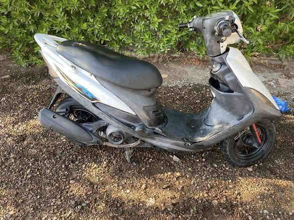 سلام عليكم ماكس عدل للبيع نضيف مال رمبه مكفول كفال عامه مكان بغداد العلاوي اتصل عل هاذ الرقم ***********
