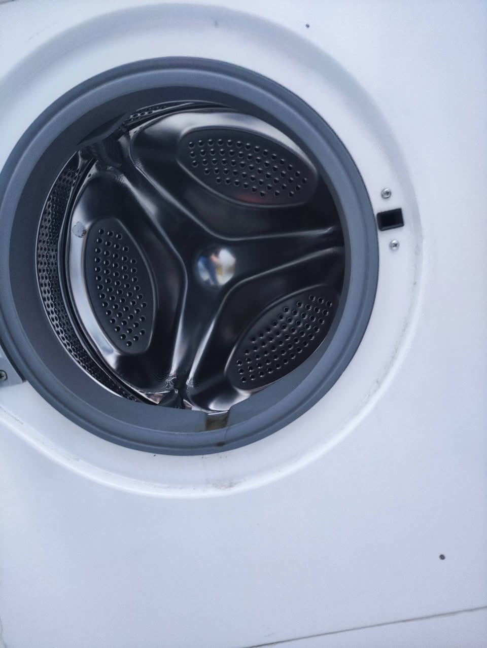 غسالة 100 الف 
***********
***********
