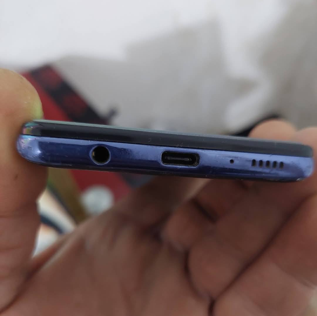 للبيع جهاز سامسونك كلكسي A31 ذاكره 128 خطين سعره( 100) راسلني وتدلل.


**إذا كنت صاحب هذا الإعلان وتريد حذفه لأي سبب، رجاءا أرسل رسالة إلى الدعم الفني**