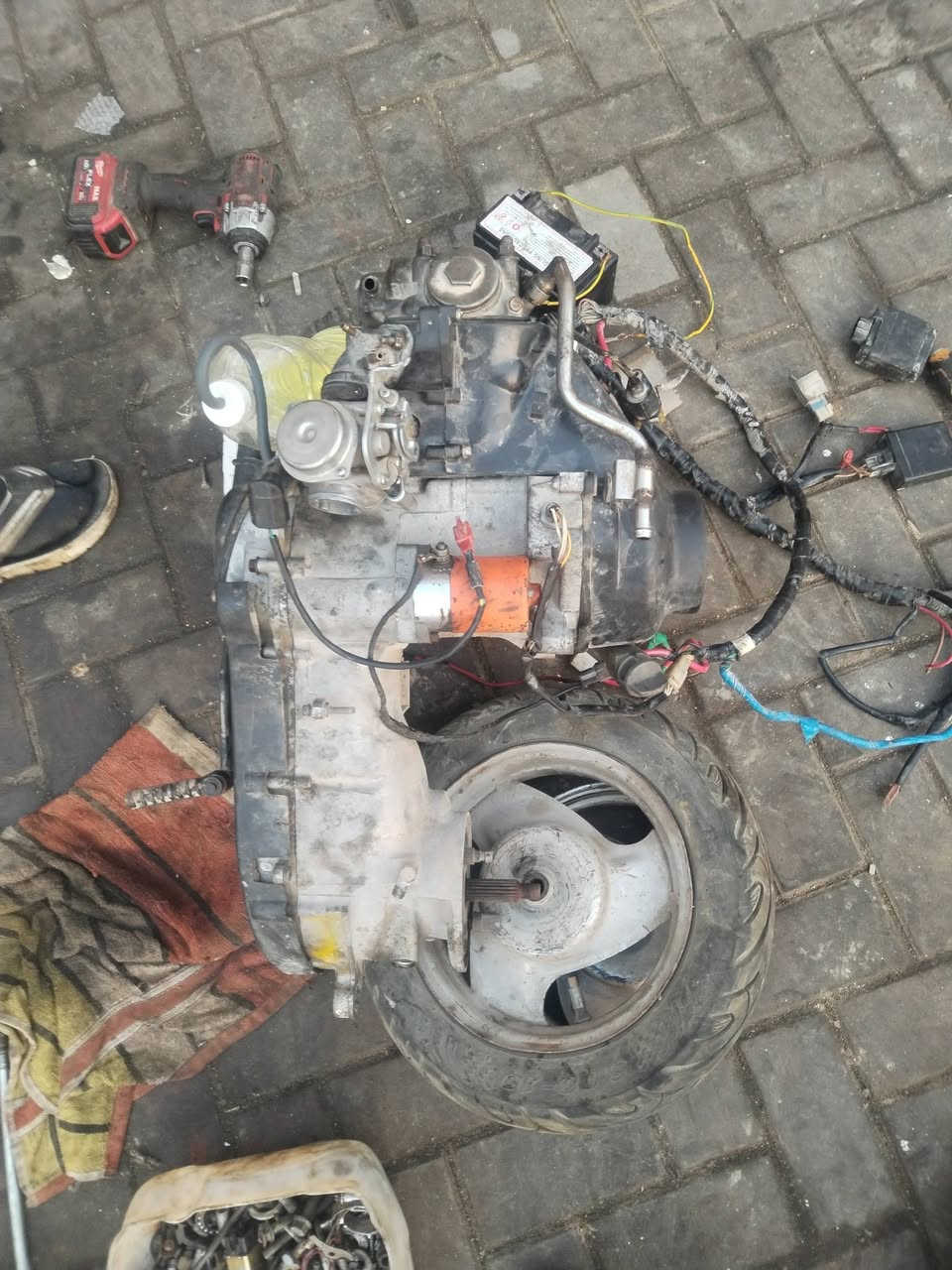 سلام عليكم كلشي موجود تفصيخ وجديد مكاين ماكس شرك طابوكه كلشي موجود محركات شغال وطافي محل علاوي ابن محمد سماوه خشابه مقابل سفان شراي يجي للمحل ويدلل


**إذا كنت صاحب هذا الإعلان وتريد حذفه لأي سبب، رجاءا أرسل رسالة إلى الدعم الفني**