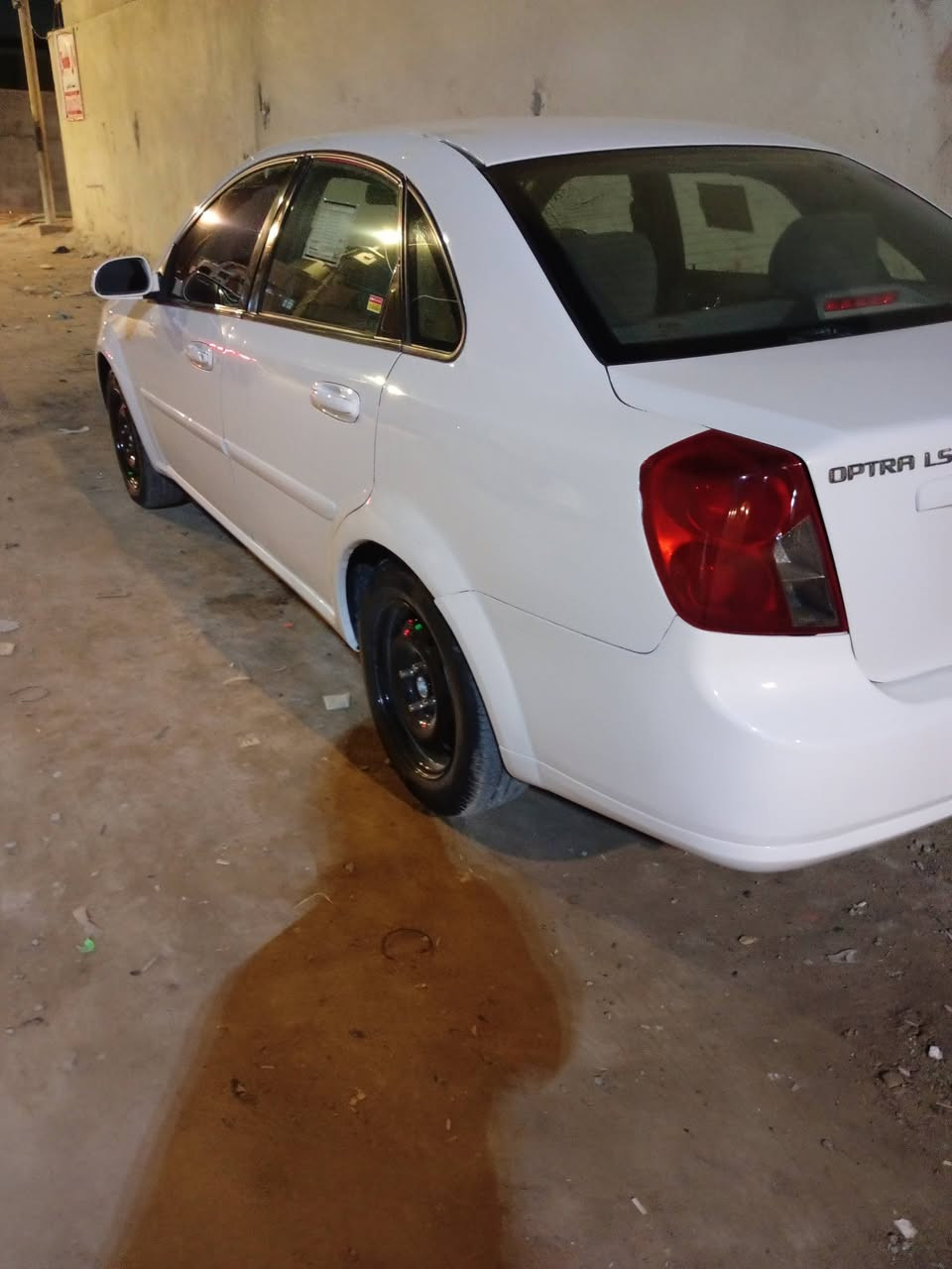 السلام عليكم اوبتره موديل 2012 سياره مكفوله ضربه وتبديل بيه رشات صبغ مكينه كير كفاله رقم بصره سنويه الحد 2028 سياره جاهزه سعر 70 عنواني ابو الخصيب حي العسكري رقمي ***********
