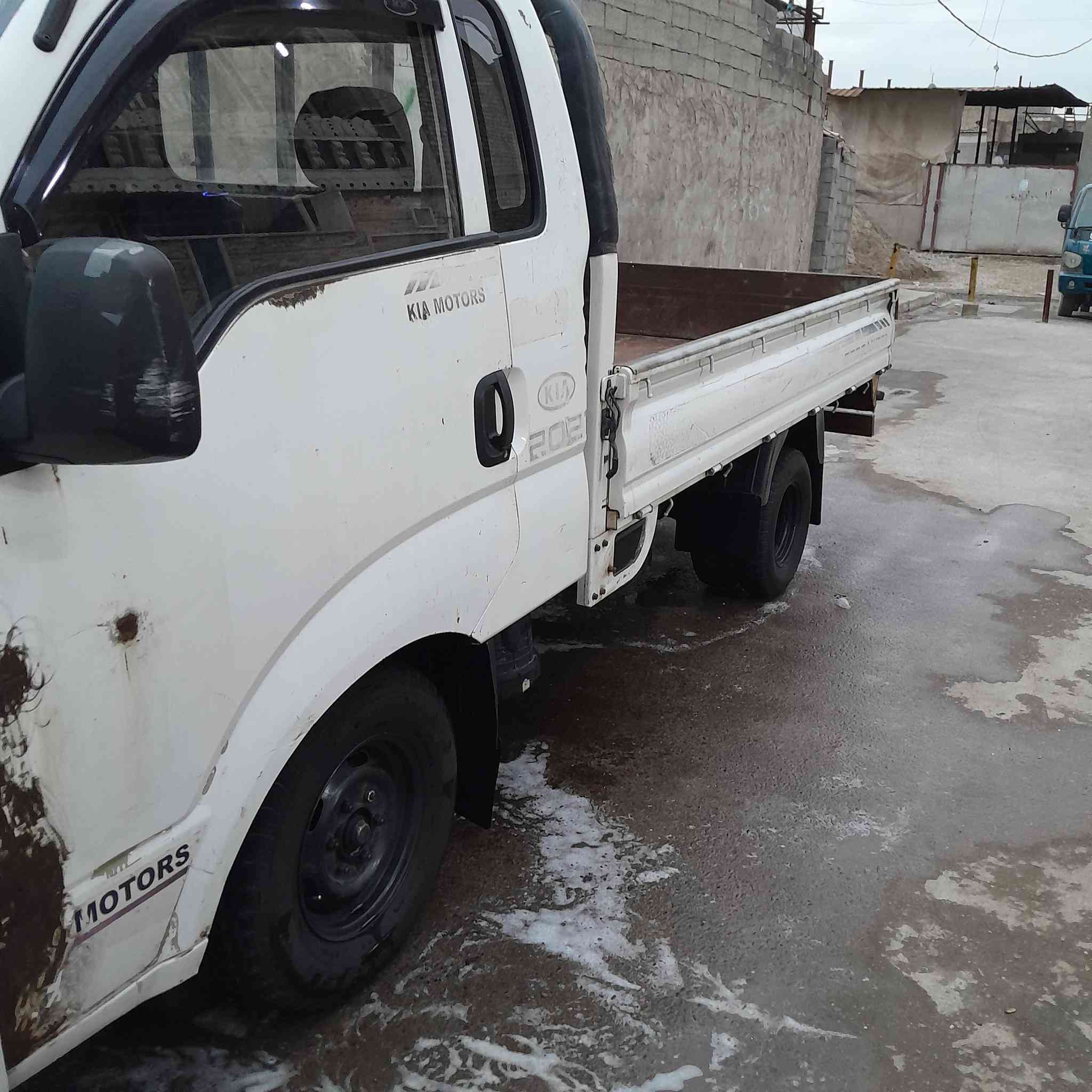 كيه للبيع موديل ٢٠١٦ تبخير قليل بيها كسر بالشاصي من صفحة السايق عنواني بغداد الفضيلية السعر٨٠ تحويل مباشر الهاتف. ***********
