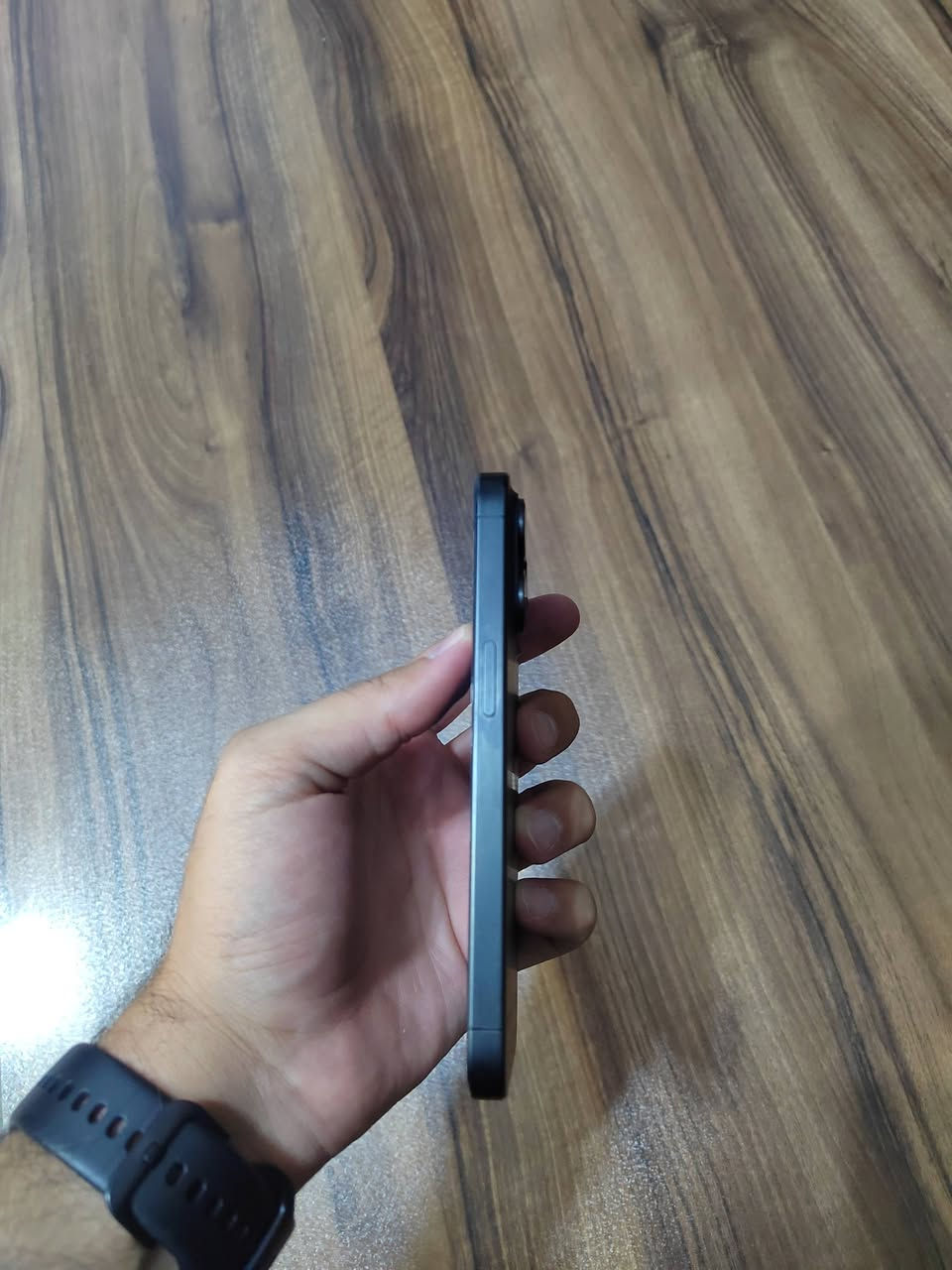 ايفون 15 pro
ذاكرة 512 الاقوى
نظيف جداَ

مبدل بورد فقط
وكلشي شغال
بطارية 96

للتواصل ***********
