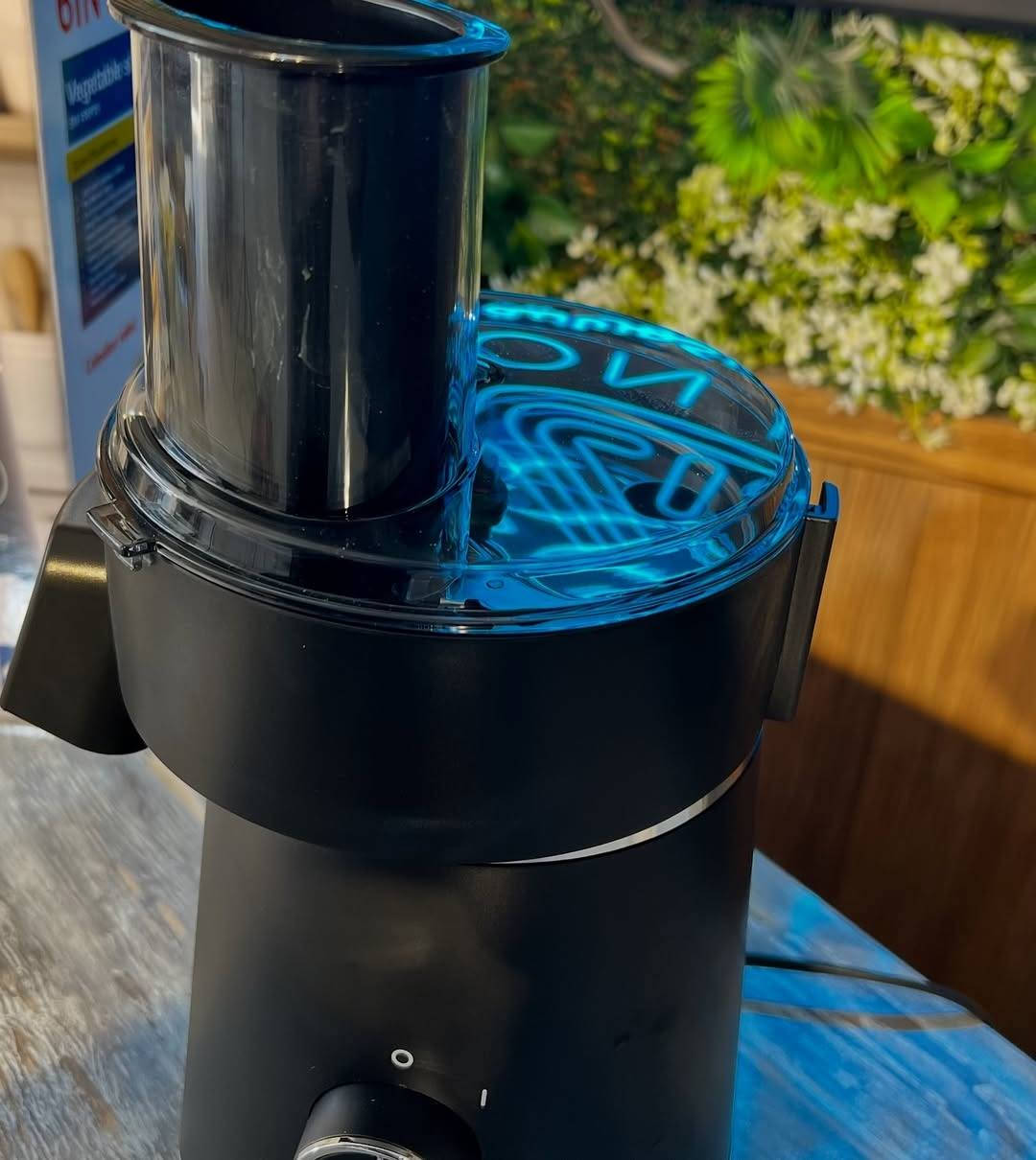 🔥
مفرمة وخلاط خضار 6×1 من ماركة Emblema 💪✨
✔️ قوة 200 واط
✔️ فتحة إدخال كبيرة (Big Mouth)
✔️ 6 شفرات/رؤوس للتقطيع والبشر بأشكال مختلفة
✔️ سهلة الاستخدام والتنظيف
✔️ مثالية للسلطات، البطاطا، الجزر والخضار اليومية 🥔🥕
توفر وقتك وجهدك وتخلي شغلك
 بالمطبخ مرتب واحترافي 👌✨

التوصيل مجانا كل محافظات


**إذا كنت صاحب هذا الإعلان وتريد حذفه لأي سبب، رجاءا أرسل رسالة إلى الدعم الفني**