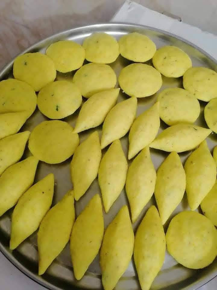 لهم صلي على محمد وال محمد شغلي طعم ونضافه وشرط لحم عراقي امانه الله لحم عراقي ÷ 
اسعار 
٣٠ قطعه كبه تمن ب٨ 
٣٠ قطعه بورك ب٨ 
٣٠ قطعه سمبوسه ب٨ 
٣٠ قطعه كباب ب٨ 
١٥ كبه سراي ب٨ 
١٥ قطعه كبه جريش تكلاه ب٨ 
للحجز رقم وتساب ***********
