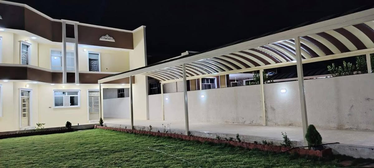 #السلام عليكم بيت للبيع 

#المساحه. 625 متر  #الواجهة 14 متر  #ونزال 47متر

#نوع العقار طابو زراعي سند 25 

#المكان بغداد الراشدية 

#البيت بي 4 غرف نوم

#الاتصال ‭0774 414 2769‬
