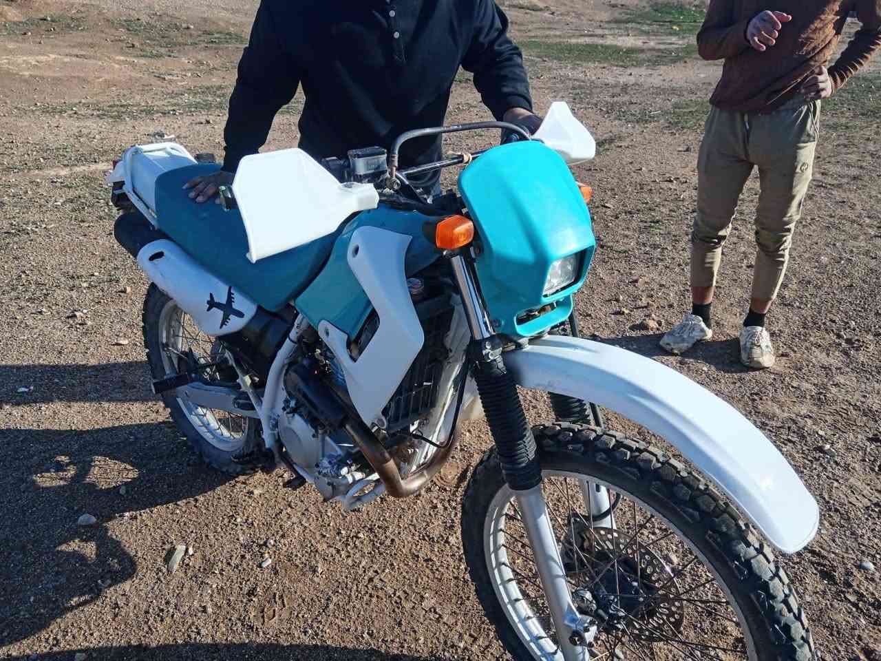 سلام عليكم قفاز البيع حجم المكينه 250 دراجه فول نضافه رقم راعيه 
*********** تفاصيل وسعر تصال علاه هاذه رقم مكان العماره
