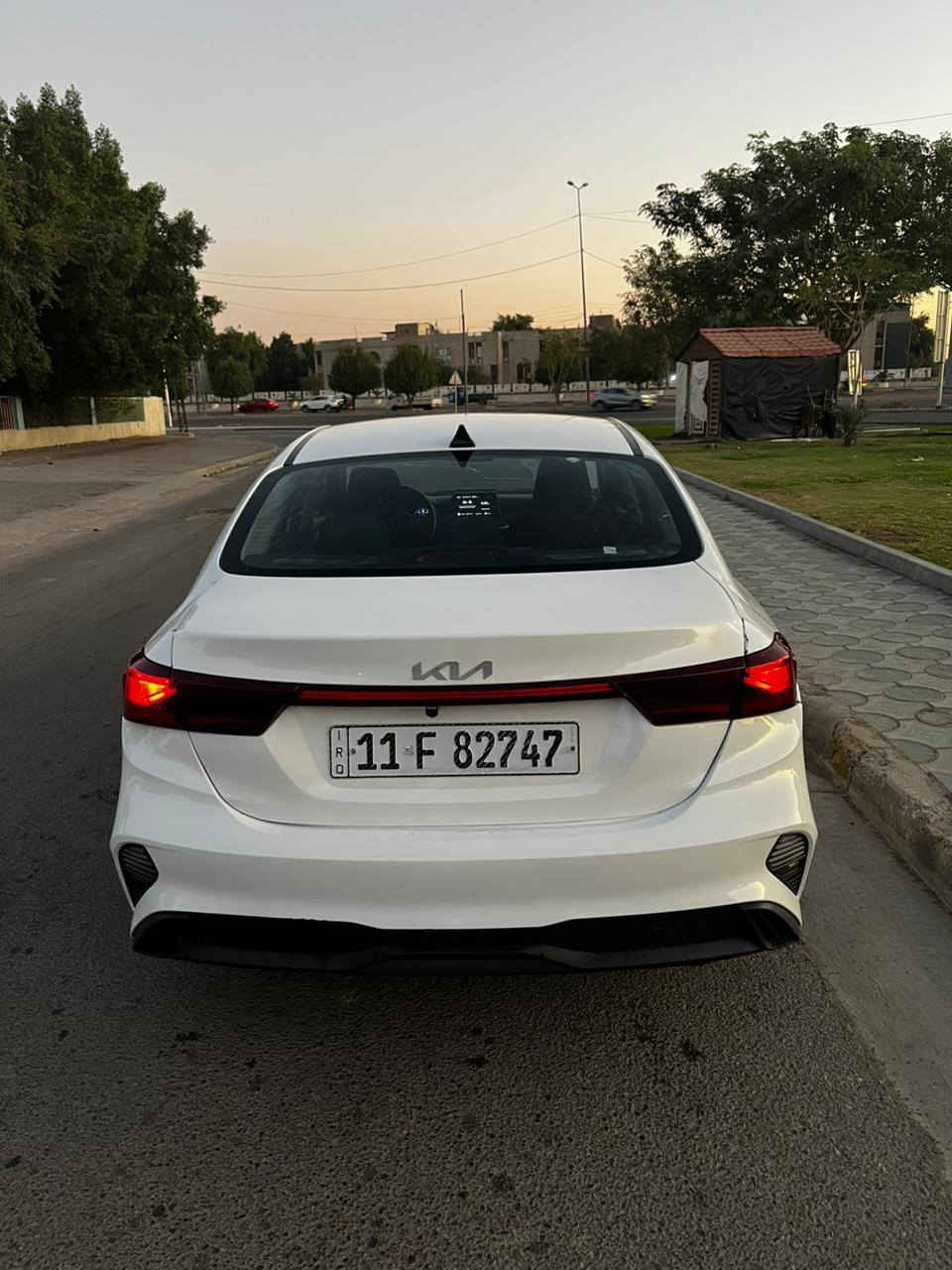 السلام عليكم ورحمه الله وبركاته
فورتي وارد امريكا موديل 24 
رقم بغداد باسمي ماشية 39
تبديل صندوق والحوض تصليح 
والبنيد تبديل بدون دواخل حتى الراديتر الاصلية والماء الأصلي 
السعر 158 وبيها مجال للشراي 
مكان بغداد 
***********
***********
