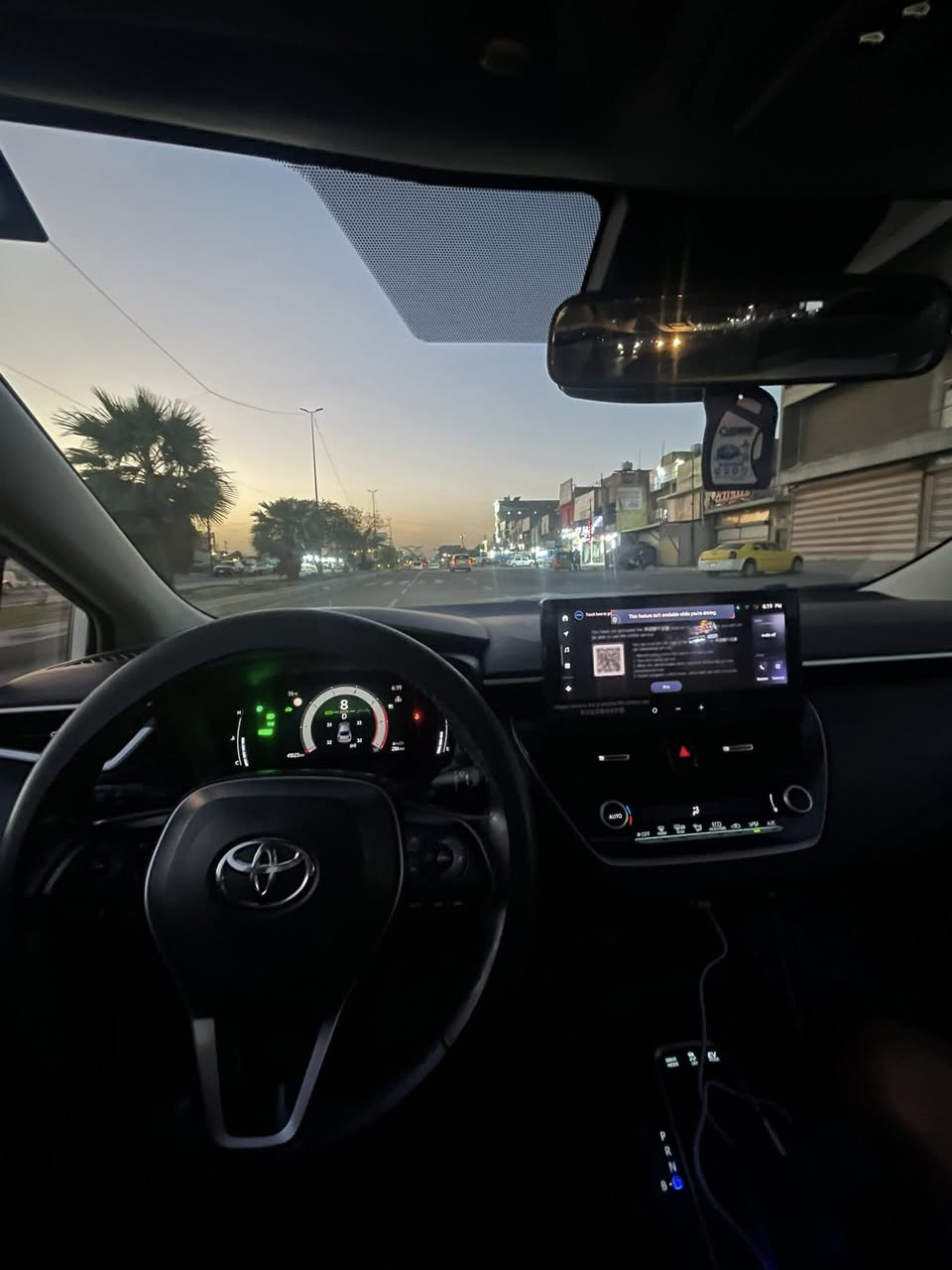 السلام عليكم كرولا هابيرد ٢٠٢٤ فتحه بصمتين مثبت سرعه تثبيت مسار بعد بيه موصفاته معروفه حلوه السياره ماشيه ٤٢ الف وضايفله يدات ومري ودوسه طين و جنح جنطه وجنح جامه رايده ١٤٥ قفل من الاخير والله يرزق الجميع يا رب 🤍***********رقم
