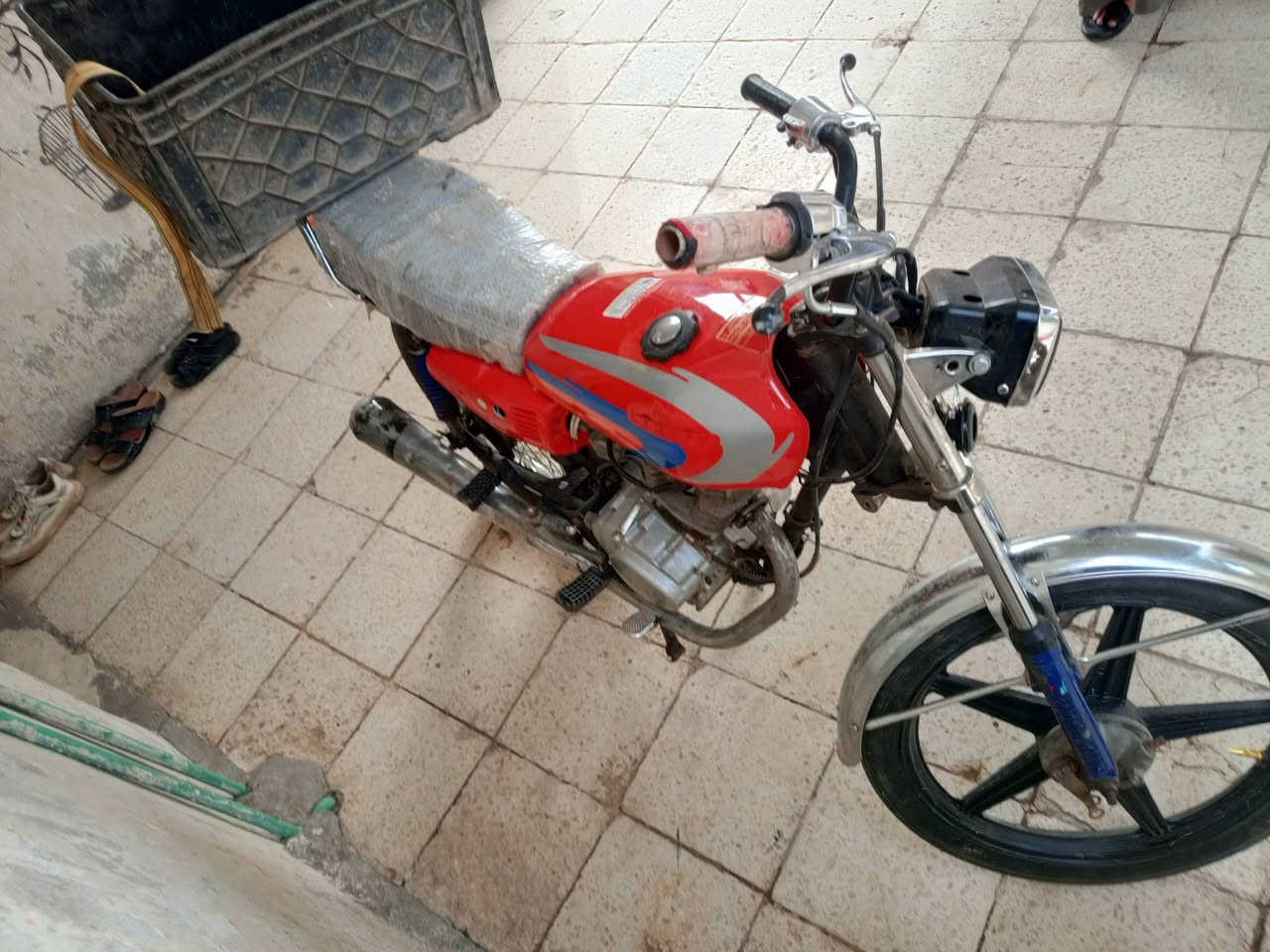 سلام عليكم شباب دراجه للبيع ادوات 
دراجه نظيفه خير من الله مكاني المجر الكبير 
الاستفسار الاتصال على الرقم/‏‪***********‬‏
