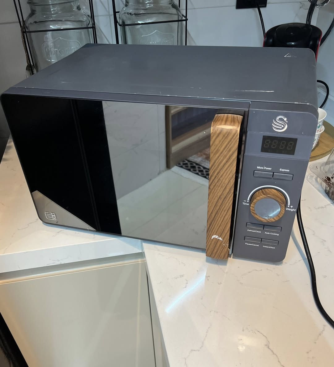 مرحبا مايكرو نظيف للبيع يحمي الاكل سعره ١٢٥ وبي مجال بسيط مكان بغداد الجديده


**إذا كنت صاحب هذا الإعلان وتريد حذفه لأي سبب، رجاءا أرسل رسالة إلى الدعم الفني**