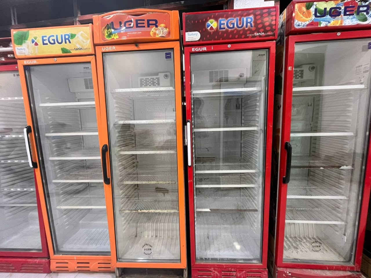 🔥 ثلاجات عرض خاصّة للمشروبات والعصائر 🔥

متوفر عدنا ثلاجات عرض للمشروبات
✨ مستعملة – بس شغّالة 100% ✨

🔹 مناسبة للبيت
🔹 حلوة كلش بالاستقبال
🔹 تنفع للأسواق، المحلات، البقالات، الكافيهات
🔹 تكدر تخلي بيها كاسات مي، عصائر، مشروبات
🔹 تفيدك هواي بوقت الزيارة وتخلي المكان مرتب وأنيق
📌 ماركة تركية
📌 حجم عملي
📌 تبريد ممتاز
📌 شكل أنيق

📞 للاستفسار : ***********
