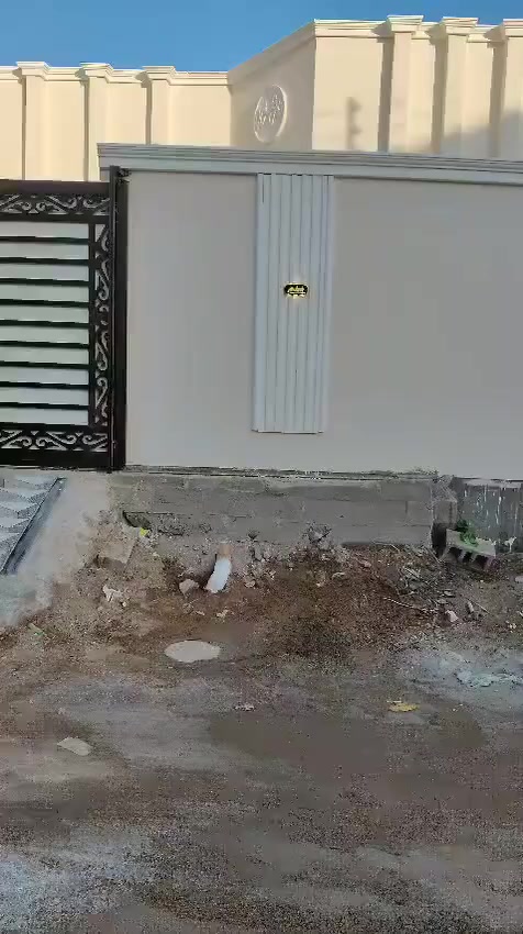 السلام عليكم ورحمه ألله وبركاته

توفر دار سكن للبيع
المساحه ٢٠٠ م
بناء حديث وشغل درجه أولى
سنه البناء 2025⚠️

جميع الخدمات متوفره
ماء 🚰 + كهرباء + مجاري البيت على النهر ⚠️

محتويات البيت ⬇️
كراج
دوانيه
صاله
غرف نوم 2
مطبخ
صحيات خارجي + داخلي

نوع العقار : طابو ملك صرف زراعي عراقي سند 25
📍العنوان: ابي الخصيب طريق الصحراء قرب معرض الراشد 

اللاستفسار ***********واتساب 📞📞
مكلف بالنشر ⚠️
