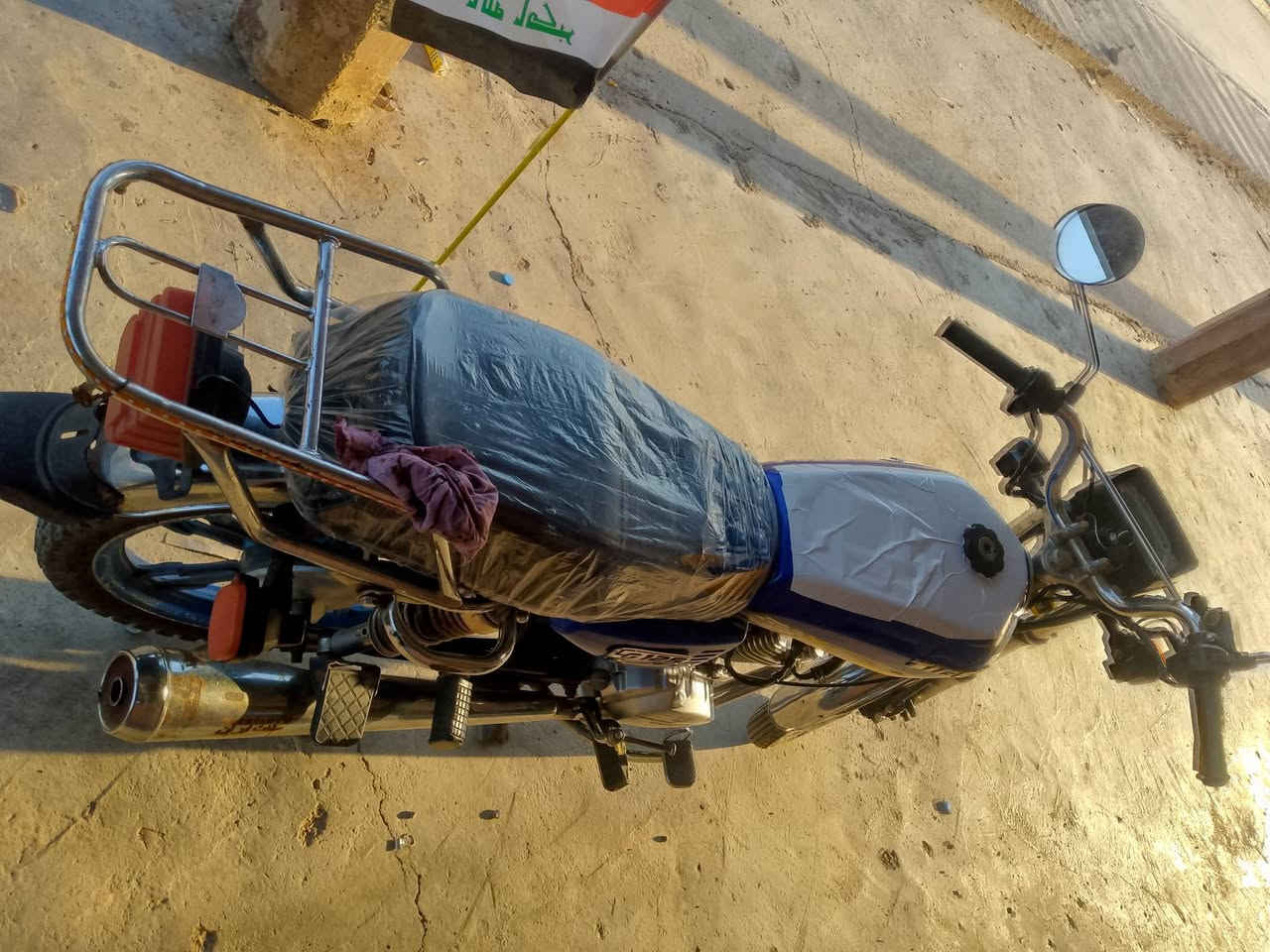 اسلام عليكم ماطور للبيع نضيف فول محرك صافي 5 گير موديل 21 450 وبي مجال.      ***********

