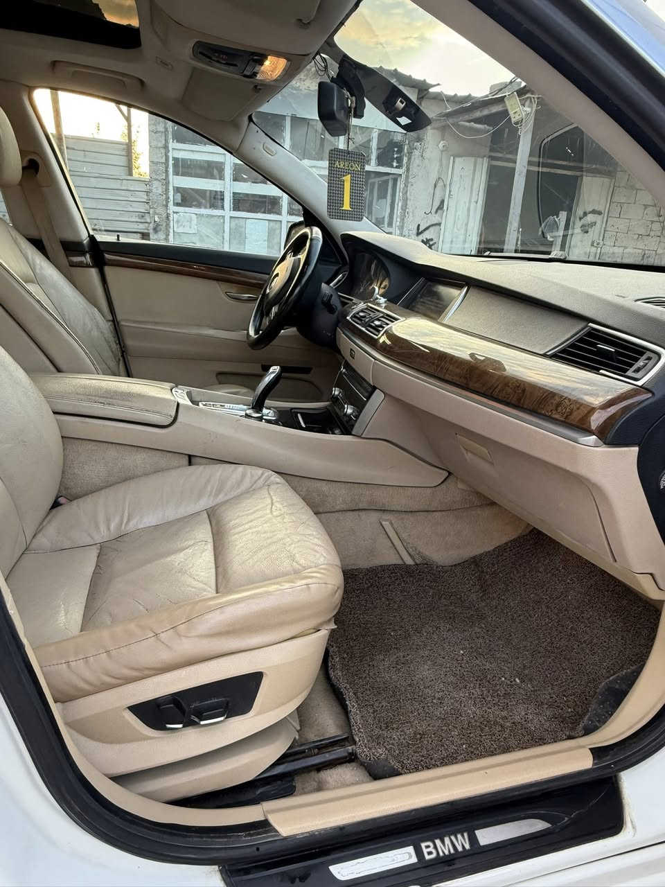 السلام عليكم البيع   BMW  موديل 10/200  535
رقم بغداد سنويه بسمي فول مواصفات تخم تاير جديد 

صدر امامي وخلفي كله جديد مابيها اي نقص خير من الله 

مكينه وكير شرط الفحص كله جديد 🌺سياره جاهزه من كلشي 

سعر 110 وبيها مجال       مكاني بغداد الدوره هوررجب    

هـ. ***********. بي واتساب شراي يتصل ويدلل
