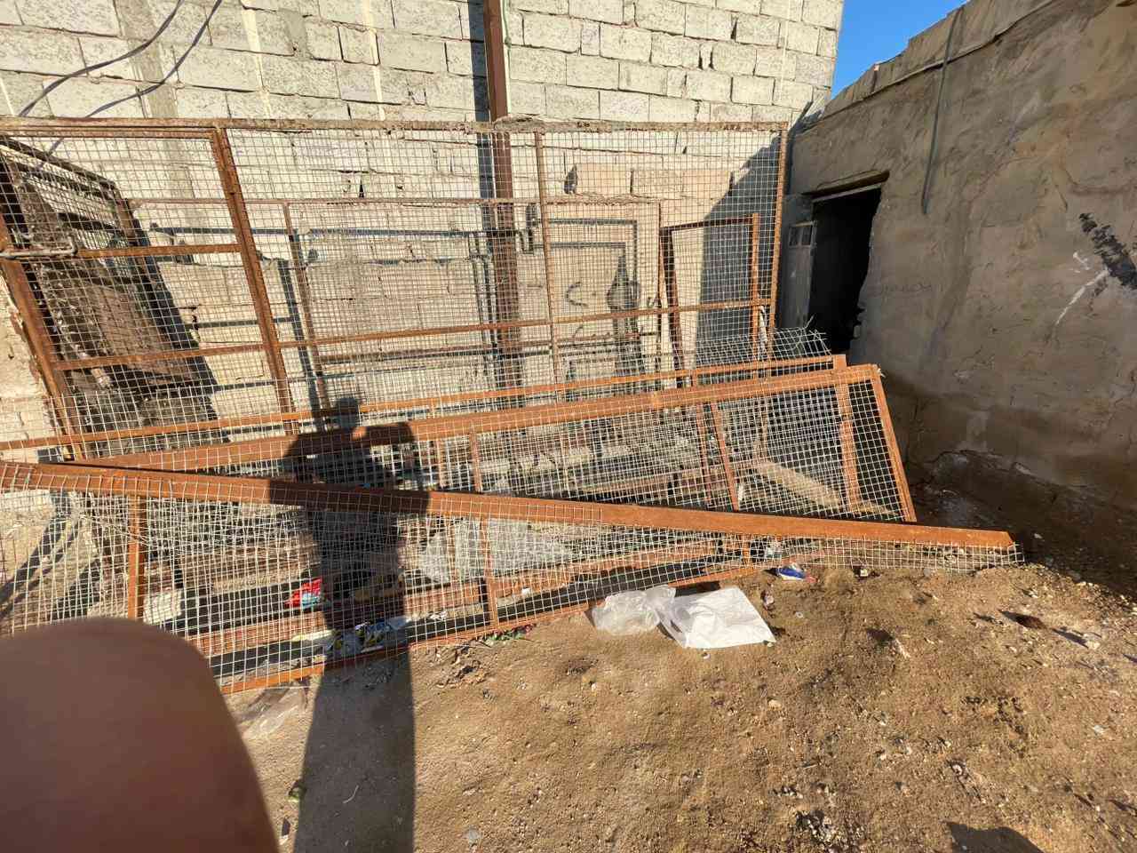 السلام عليكم برج طيور العدد 2 الكول الواحد 3 متر الارتفاع 2 متر و محميه مال بيت 4 في 4 للبيع مكاني النجف الاشراف الاستفسار ***********
