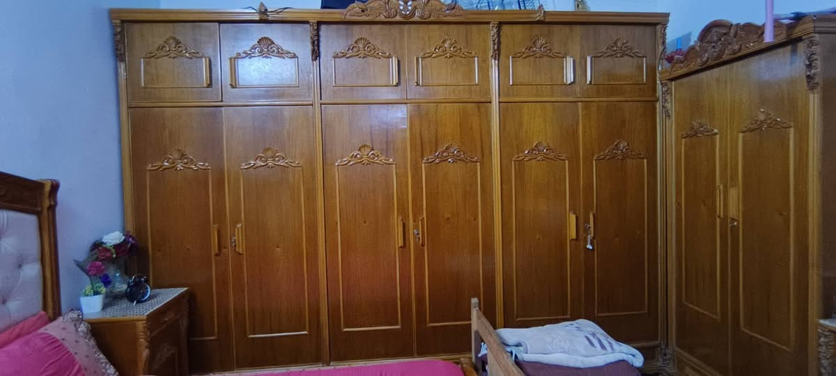 عندي غرفه  حطاطه مستعملة قليله ونظيفة جدا للبيع *********** واتساب
