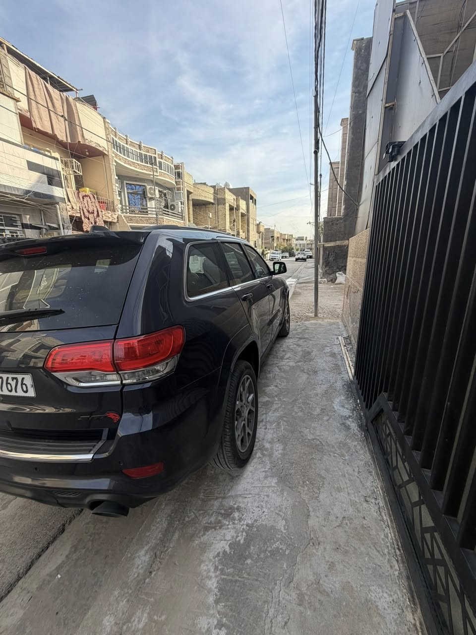 السلام عليكم 
جيب لاريدو 

2017 

صبغ 3 قطع جاملغات امامي وبنيد 

سيارة محدثة SRT دعاميات وبروجكتر وشباك

باتري عدد 2 جدد شركة acedelco

تخم تاير جديد 

ادامة كاملة 

لو حبري بغداد سنوية 2029 

شفتات ستيرن 

شاشة كبيرة 

داخل جلد تغليف اصلي مال جيب 

تخم دسكات اصلي جديد 

صدر امامي خلفي مكفول 

كير مكينة مكفول 

ماشية 155 الف كيلو 

عالي ناصي LED اصلي

سيارة جدا نظيفة مال بيت 

مكان الغزالية 

***********

200 وبيها مجال
