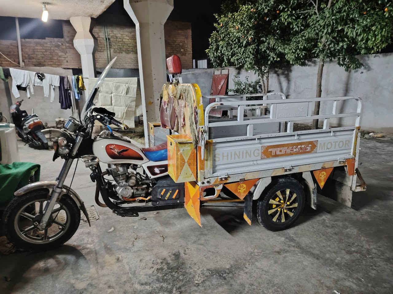 السلام عليكم ستوته للبيع رقم ديالى موديل 18 
السعر 2300


**إذا كنت صاحب هذا الإعلان وتريد حذفه لأي سبب، رجاءا أرسل رسالة إلى الدعم الفني**