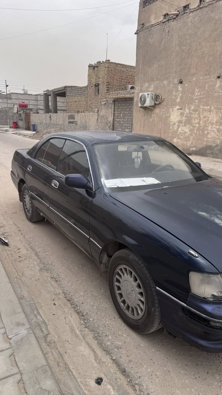 السلام عليكم
كراون بطة للبيع رقم ذي قار اللون نيلي السياره بدون صبغ جاهزة من كلشي حدادة وتبريد بيها ملاحضات بسيطة السيارة تحويل مباشر رقمها مشروع وطني سعرها ٤٨ وبيها مجال جداً بسيط عنواني البصرة القرنة الي يحب يتواصل ***********
