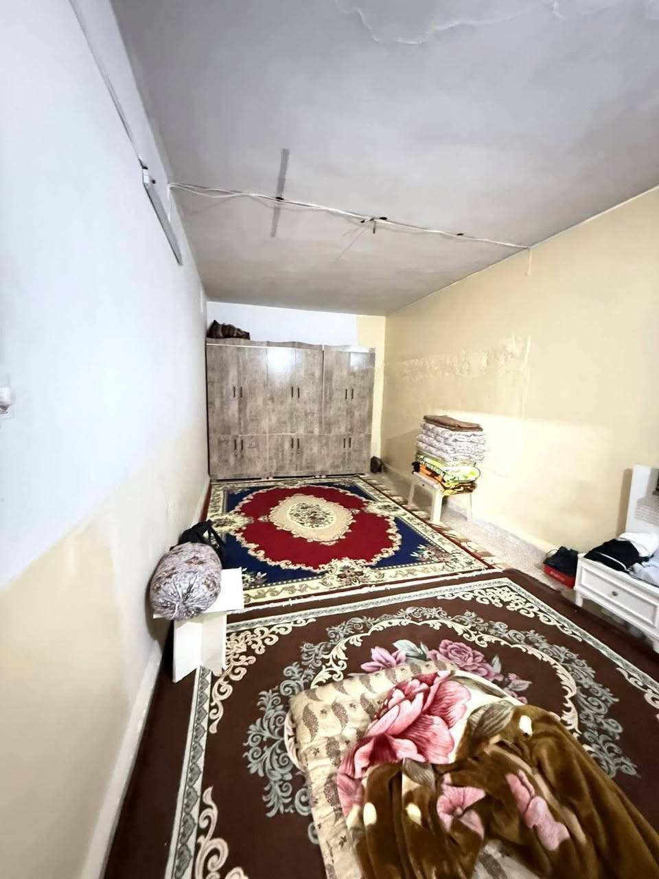 #دار#للبيع  🏠#المساحة :- 300م -رقم بلدية 
#الموقع :- كركوك _قادسية قرب نادي سولاف 
#بناء نظيف 
#موقع مميز جدا
#تفاصيل دار
 غرفة نوم عدد 2- استقبال - هول- مطبخ بارد- مطبخ حار  صحيات
- كراج سيارة 
--------------
#للأستفسار الأتصال على الارقام التالية
 📞 ***********
 📞 ***********
أو مراسلتنا عبر { فايبر ــــ وتساب
أو مراجعة #مكتب عقارات اسيا
{  #نتشرف #بزيارتكم }
