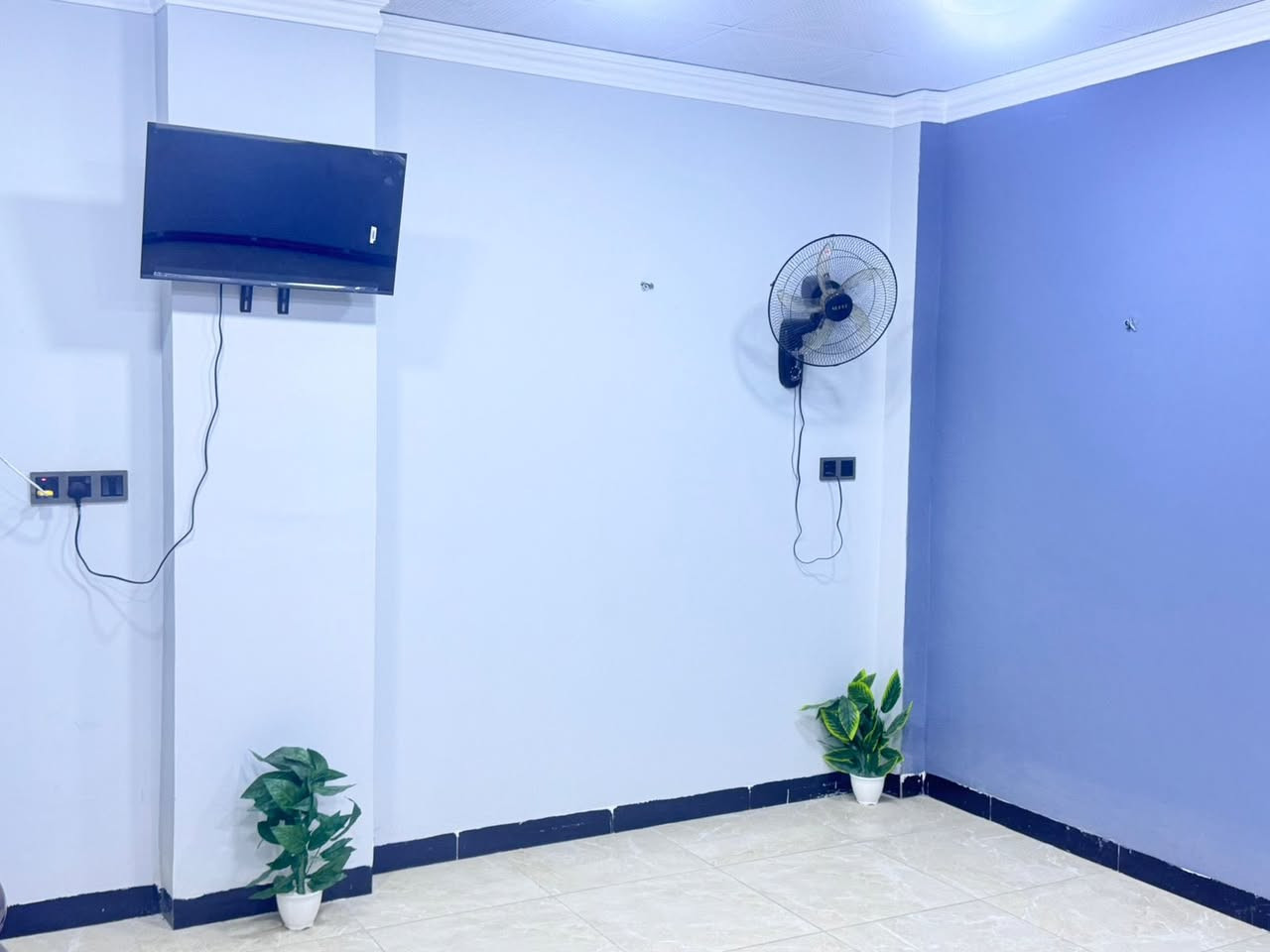 على بركة الله . مختبر سنتر (لاب ) للبيع في محافظة كربلاء / حي الغدير  المختبر مجهز تجهيز حديث - جهاز هرمونات - جهاز كيمياء - جهاز CBC - جهاز TSB- جهاد ايكروما ٢ -كذلك الاجهزة الاخرى المطلوبه والواضحة بالصور 
ملاحظه مهمه اخوان المختبر مع الاجهزه معروض للبيع 
المختبر يحتوي على اجازة (كيمياء - احياء مجهريه )
للجاد في الشراء الاتصال على الرقم 
***********
المختبر بي شركاء ثنين واحد عنده ظرف مادي والثاني ممكن يبقى بالمختبر .
