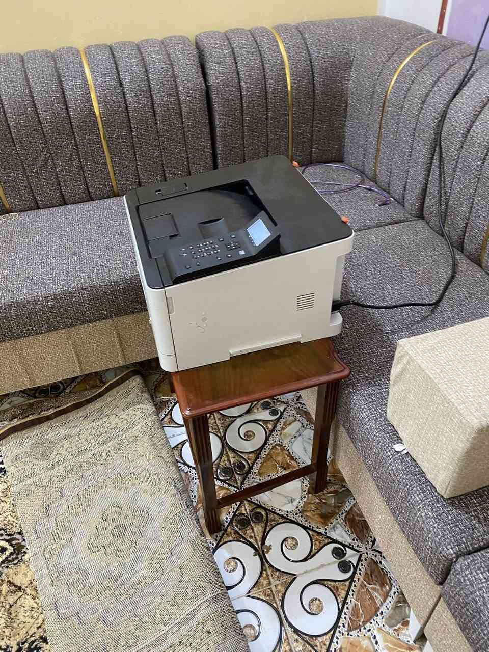 سلام عليكم طابعة للبيع بسعر مناسب كانون ملون هت***********طباعة ليزرية
