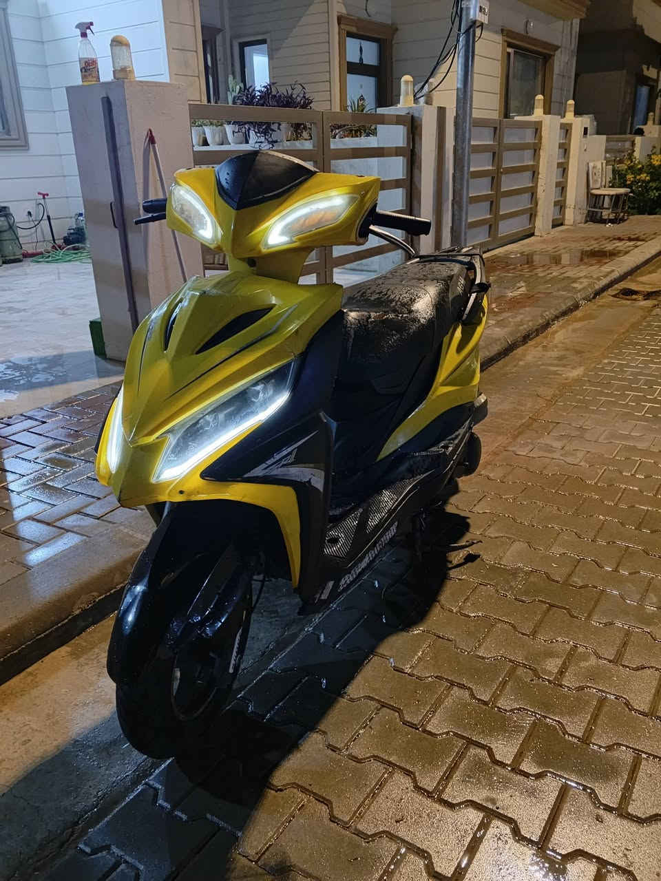 للبيع او مراوس
دراجه صيني 150 cc نظيف لا يبخر لا يصرف شلعه ومعدل 
كهربائيات كلها شغال نكره سلف 

***********
