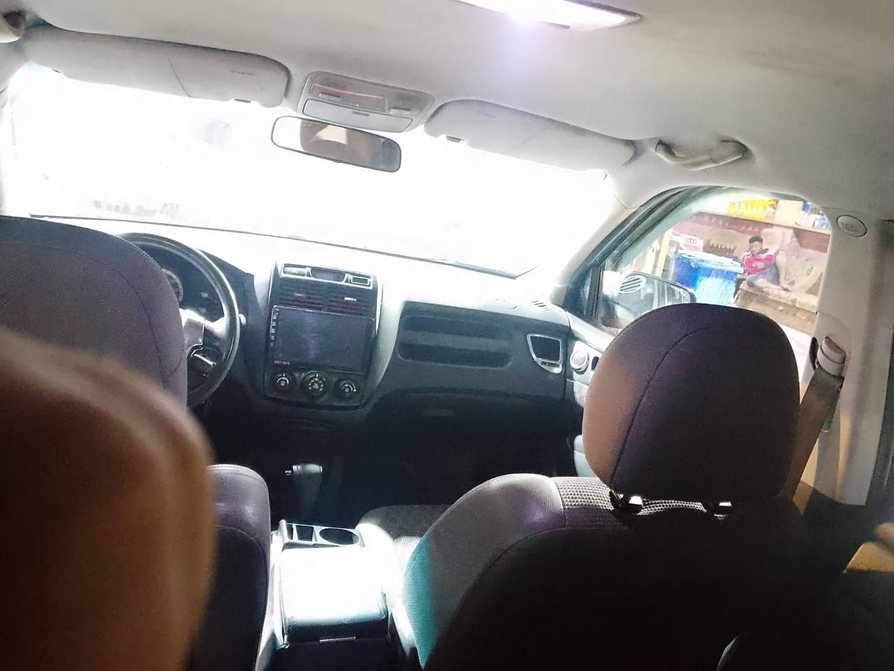 لسلام عليكم
سبورتج 2006 وارد أمريكي السياره خير من الله كير ومكينه مكفولات بيهة جملغ اليسار مبدل 
وبيهة باب مصبوغ اليسار 
رقم التلفون *********** 
العنوان الدورة ابو دشير 
سعر 80 وبيهة مجال بسيط
