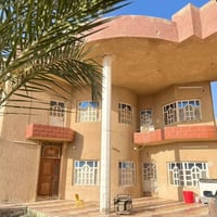 دار للبيع • منزل طابقين • ام الخيل • شارع المسبح • مساحة 375 متر • 5 غ...