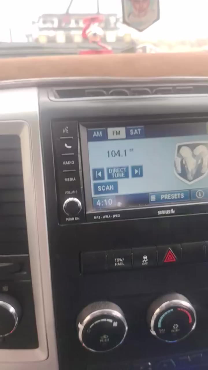 السلام عليكم مسجل راديو قلاب شاشه سيدي مال رام موديل ٢٠١٢ اصلي مكانه الكوت


**إذا كنت صاحب هذا الإعلان وتريد حذفه لأي سبب، رجاءا أرسل رسالة إلى الدعم الفني**