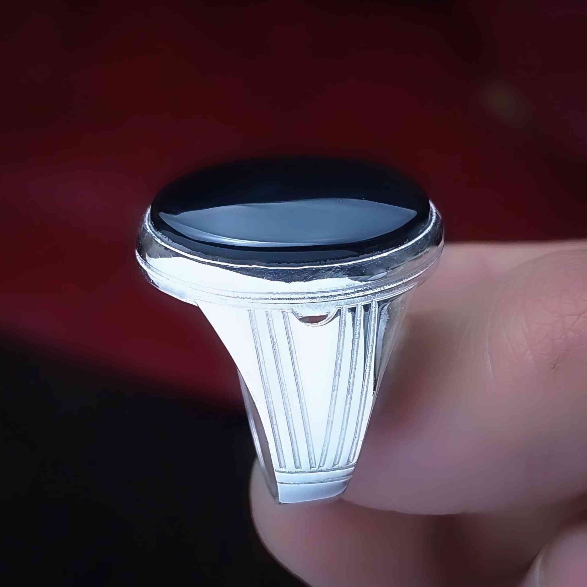 نقدّم لكم خاتم فضة عيار 925 بتشطيب راقي ولمعة تدوم، تصميم يجمع بين الفخامة والبساطة ليليق بكل إطلالة.
✔️ خامة فضة أصلية
✔️جملة-تجزئة
✔️ تصميم مميز يناسب جميع الأذواق
✔️ مناسب للاستخدام اليومي والمناسبات
✔️ خيار مثالي كهدية راقية 🎁
✔️للتواصل والطلب  معنا عبر الواتس اب 
#عقيق_عقيق_يماني_خواتم_عقيق_عقيق_كبدي_عقيق_احمر_احجار_كريمه_تراث_يماني_حجر_العقيق
#اكسبلور_اليمن_العراق_السعوديه_الاردن_الكويت_الامارات_عمان_سوريا_المغرب_الجزائر_تونس


**إذا كنت صاحب هذا الإعلان وتريد حذفه لأي سبب، رجاءا أرسل رسالة إلى الدعم الفني**