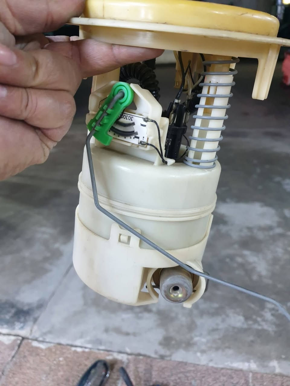 غراض بيجو ٣٠٧ شلع ٧٥ الف
بغداد حي الاعلام ***********
