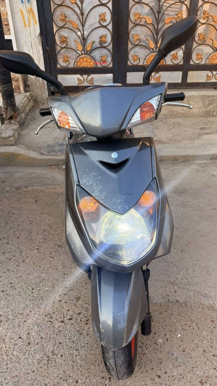 دراجه سكنس فحل كابريتر مام
نظيفه جدا اي نقص مبيها على وضعها مال رمبه كامله مكمله (بلاديه)
اوراق كامله
تجي تفحص وين ميعجبك
عنواني بغداد شارع فلسطين السعر خاص او واتساب 
‪0774 792 1023‬
