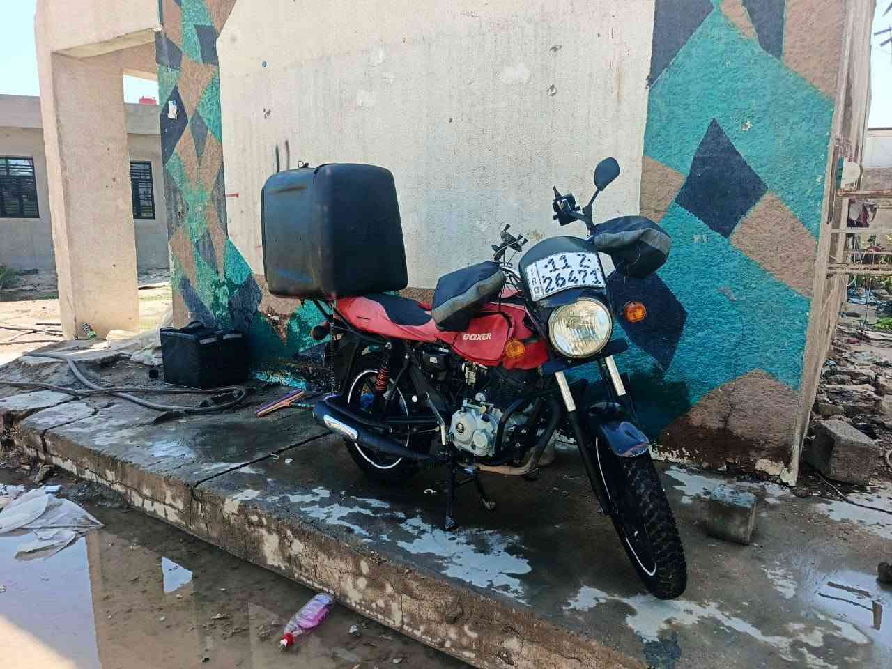 بوكسر 20مرقم نضيفه رقم بغداد سعر 1350 بيه صوت بل مكينه ***********
