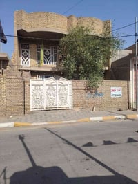 للبيع بيت طابقين في منطقة حي الجهاد – شارع بيت أبو سعدون. البيت سند رس...
