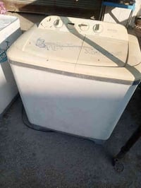 غساله 8كيلو وبراد ماي أبو ثلاجة البيع بسعر مناسب شراي يتصل07815323682