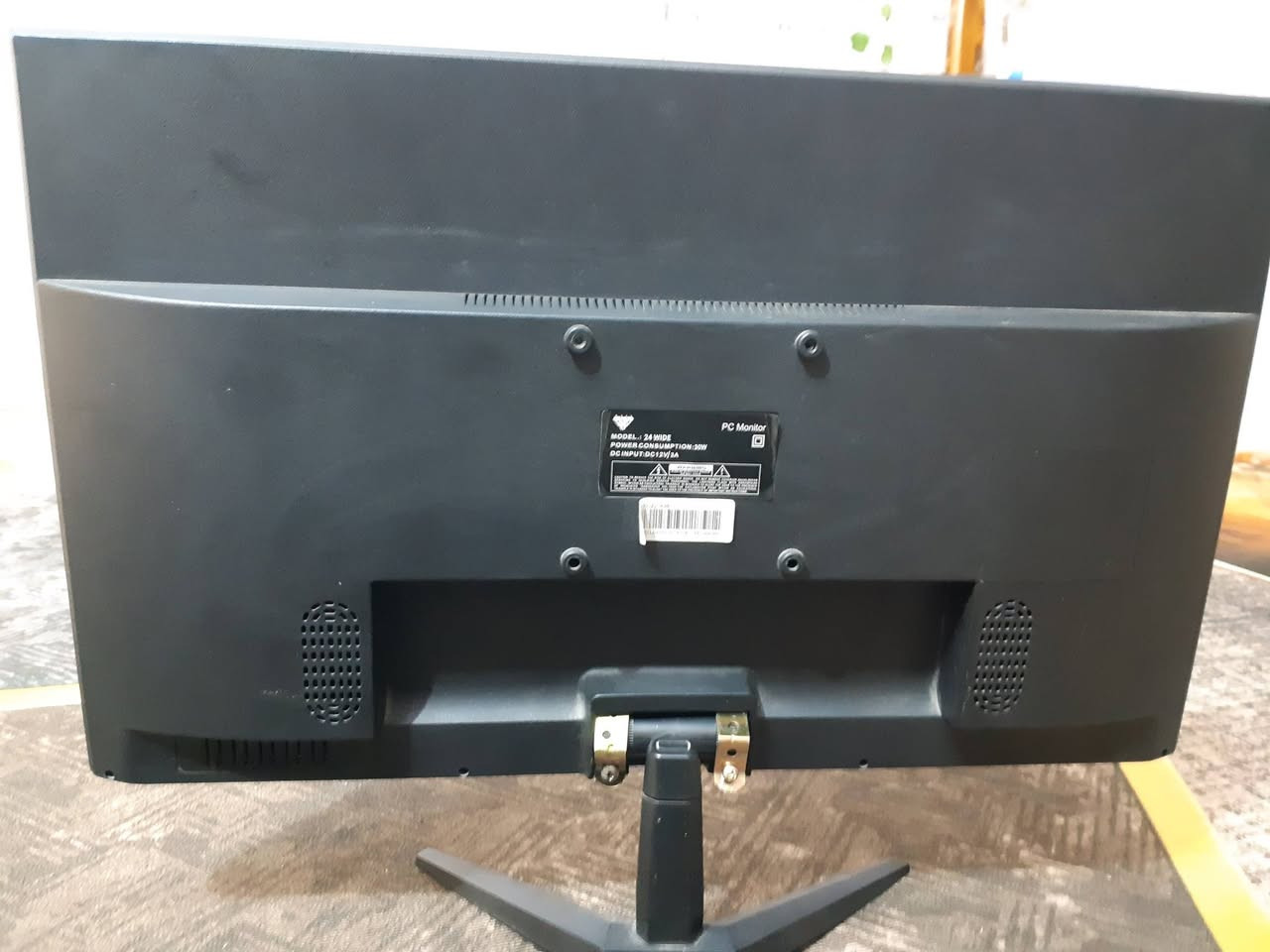 السلام عليكم
متاح شاشة من شركة  1080× 1920 MSAA حجم 24 انج نظيفة جدا السعر ( 65 الف ) وبيه مجال قليل الي يحب يتواصل ماسنجر موجود واتساب واتصال  *********** .

تحياتي.
