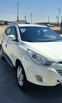 للبيع توسان ٢٠١١ رقم بغداد دولي بسمي خليجي محرك ٢٠٠٠ مكفوله من الصبغ س...