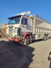 شاحنة • للبيع