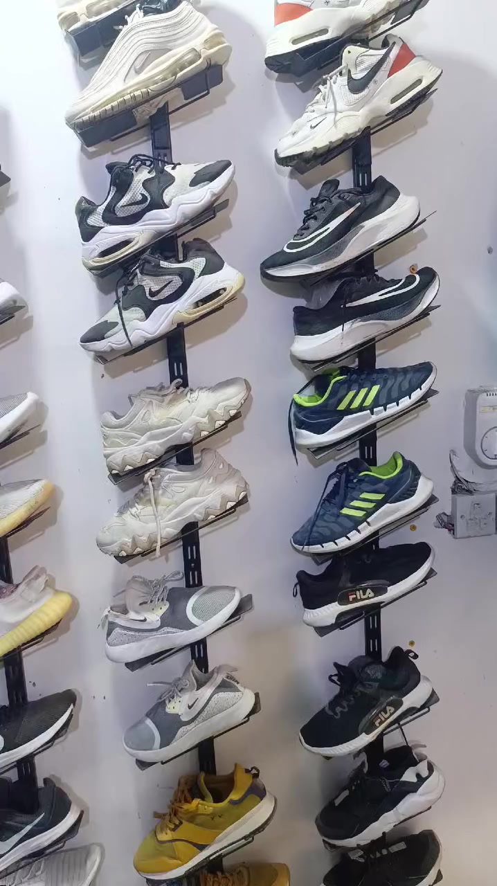 من رخصة ادارة الكروب
اي قطعه. ب 5 الاف العنوان سدة الهنديه شارع الموبايلات صباح الحمداني ***********
