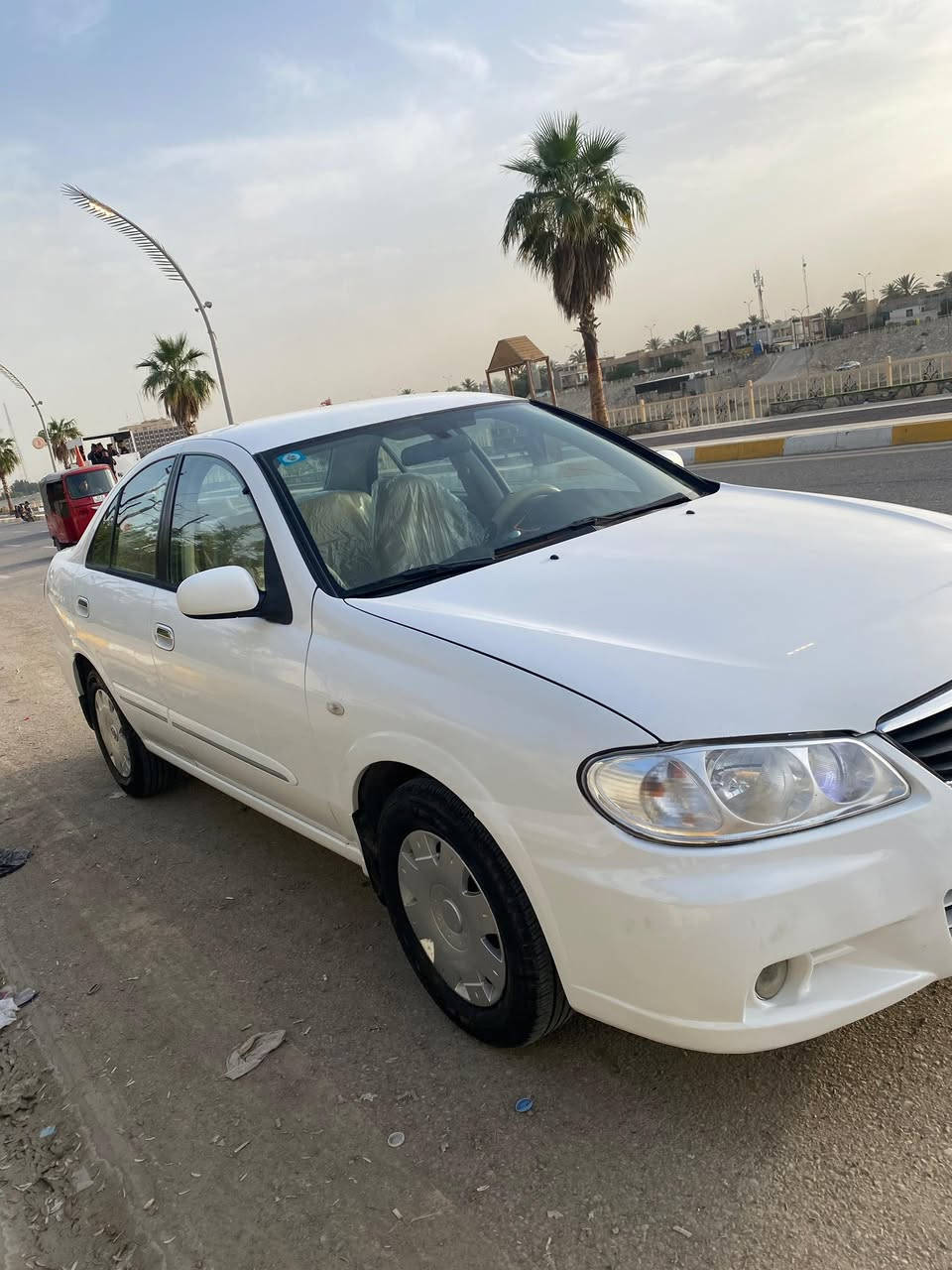 السلام عليكم نيسان سني ياباني ٢٠١٠
رقم بغداد 
بيهة صبغ يم البكلايت على كد البكلايت
وهاي الطخة بلباب ترجع بارد بسيطة 
المكان ديالى
السعر ١٠٥
***********
